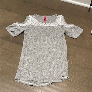 NWTT Girl size S 7-8 open Shoulder Top